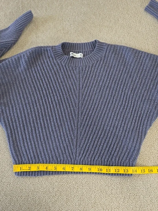 Hollister Blue/Gray Ribbed Fuzzy Stretchy Cropped Sweater - Size XS - Picture 6 of 10